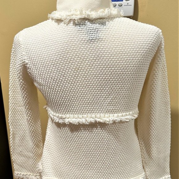 Venue Cream Colored Sweater Sz M - Picture 3 of 3